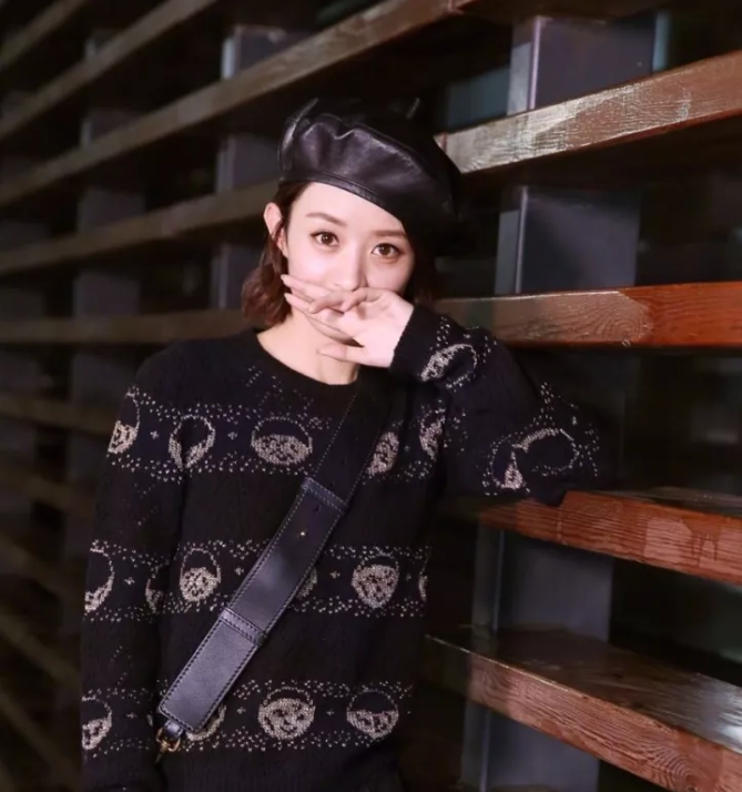 今年秋冬最chic！原來短發(fā)和帽子這么配??！